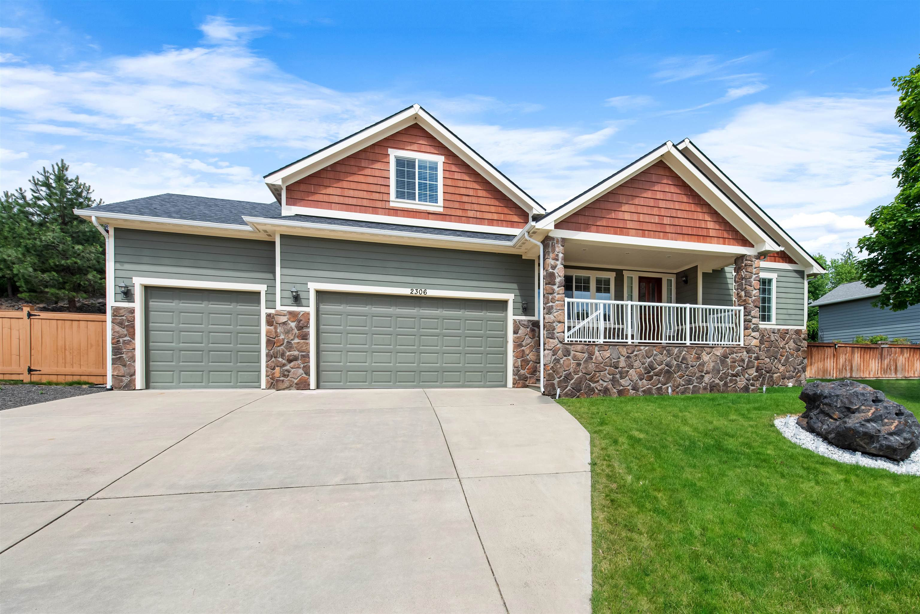 2306 South Scenic Blvd  