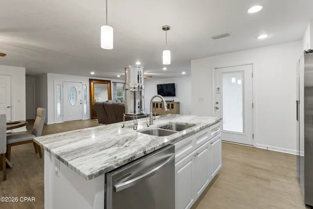 $329,999 | 2139 Dothan Court, Chipley, FL 32428