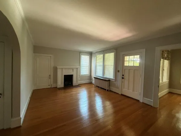 $1,800 | 1901 Avon Road Southwest, Unit LOWR, Roanoke, VA 24015