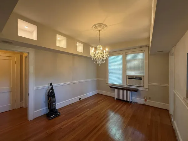 $1,800 | 1901 Avon Road Southwest, Unit LOWR, Roanoke, VA 24015