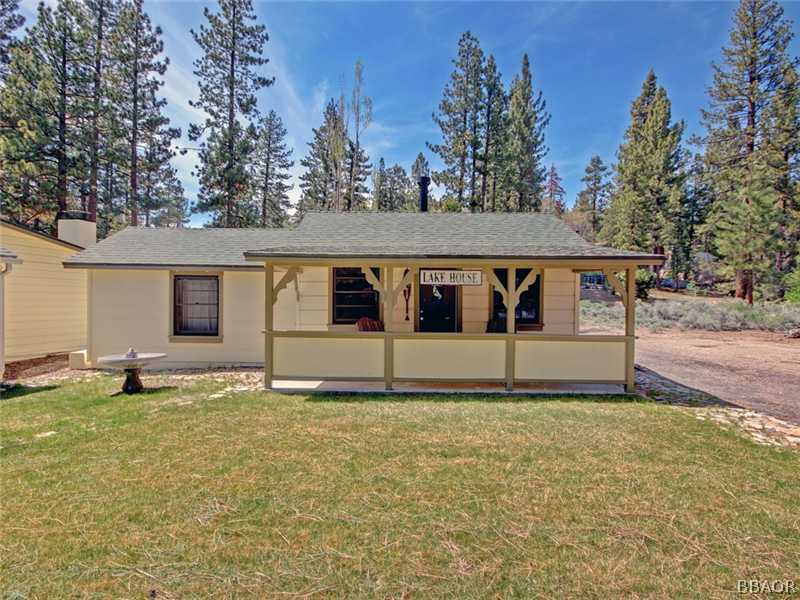 1004 Canyon Road Fawnskin, CA 92333 - Photo 5 of 25 a front view of house with yard
