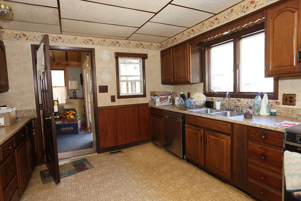 9087 Runks Road Huntingdon, PA 16652 - Photo 4 of 12 Gallery Image 4