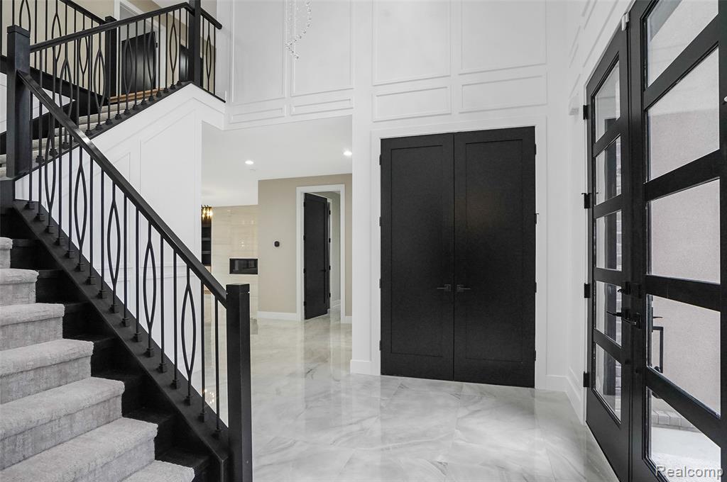 31130 Lahser Road Beverly Hills, MI 48025 - Photo 15 of 50
