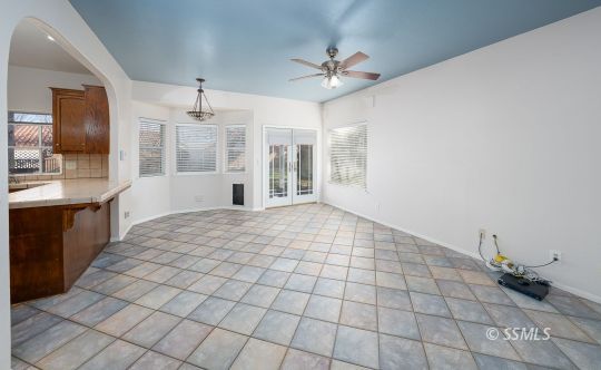 904 North Sol Court Ridgecrest, CA 93555 - Photo 16 of 50 a view of an empty room and window