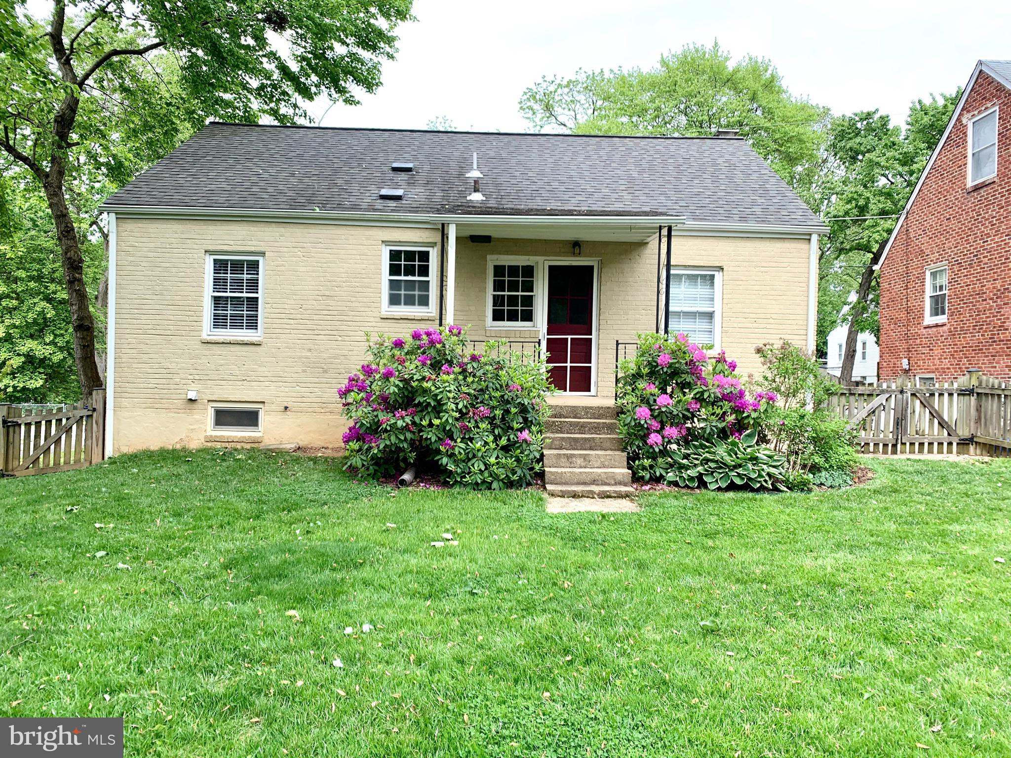 2845 West George Mason Road Falls Church, VA 22042 - Photo 25 of 34 Lovely Level Yard