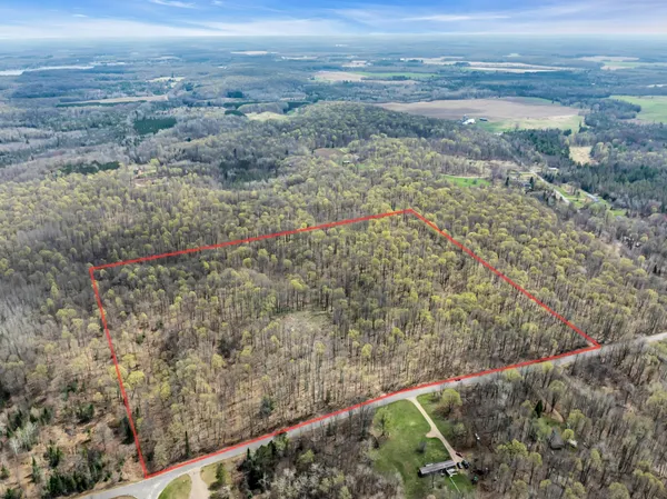 $280,000 | N3653 Grudgeville Road, White Lake, WI 54491