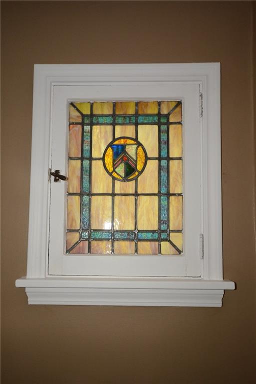 1329 Brinton Road Forest Hills, PA 15221 - Photo 4 of 24 Beautiful Stained glass
