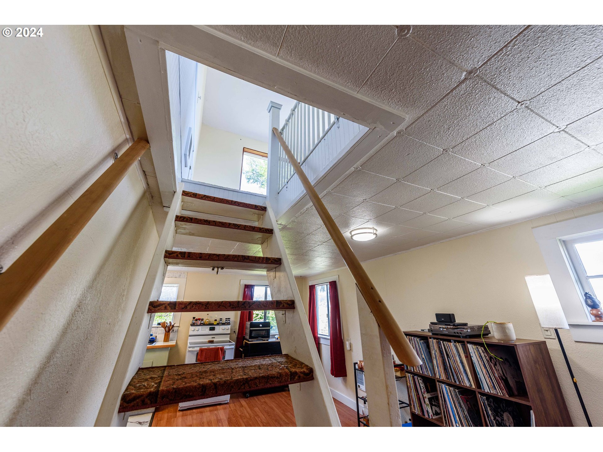 63684 Barry Road Coos Bay, OR 97420 - Photo 14 of 42 Loft