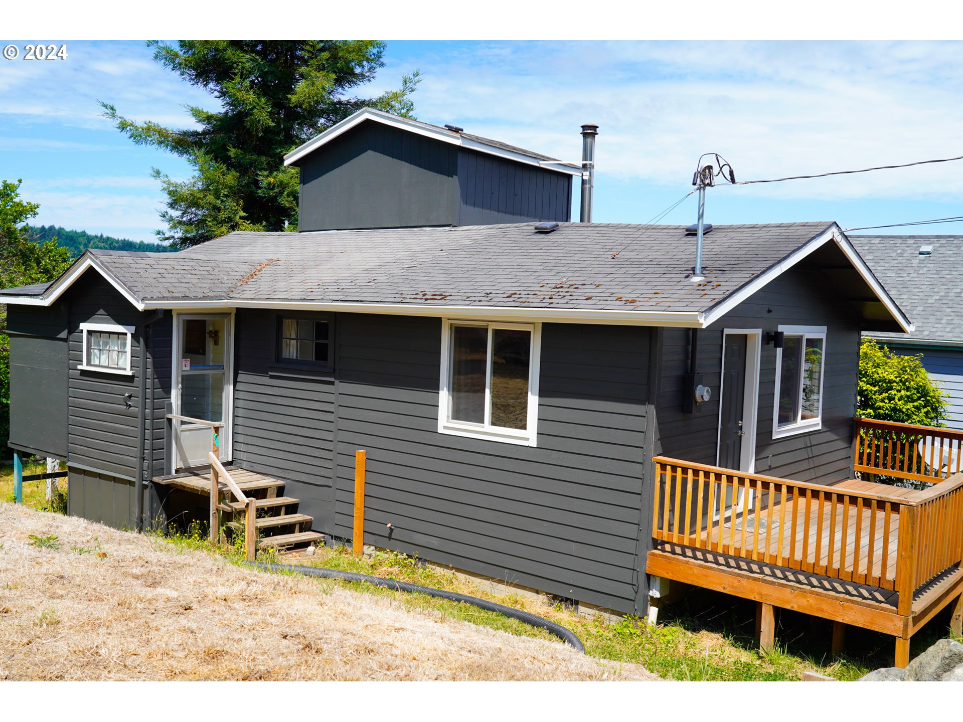63684 Barry Road Coos Bay, OR 97420 - Photo 3 of 42 Gallery Image 3