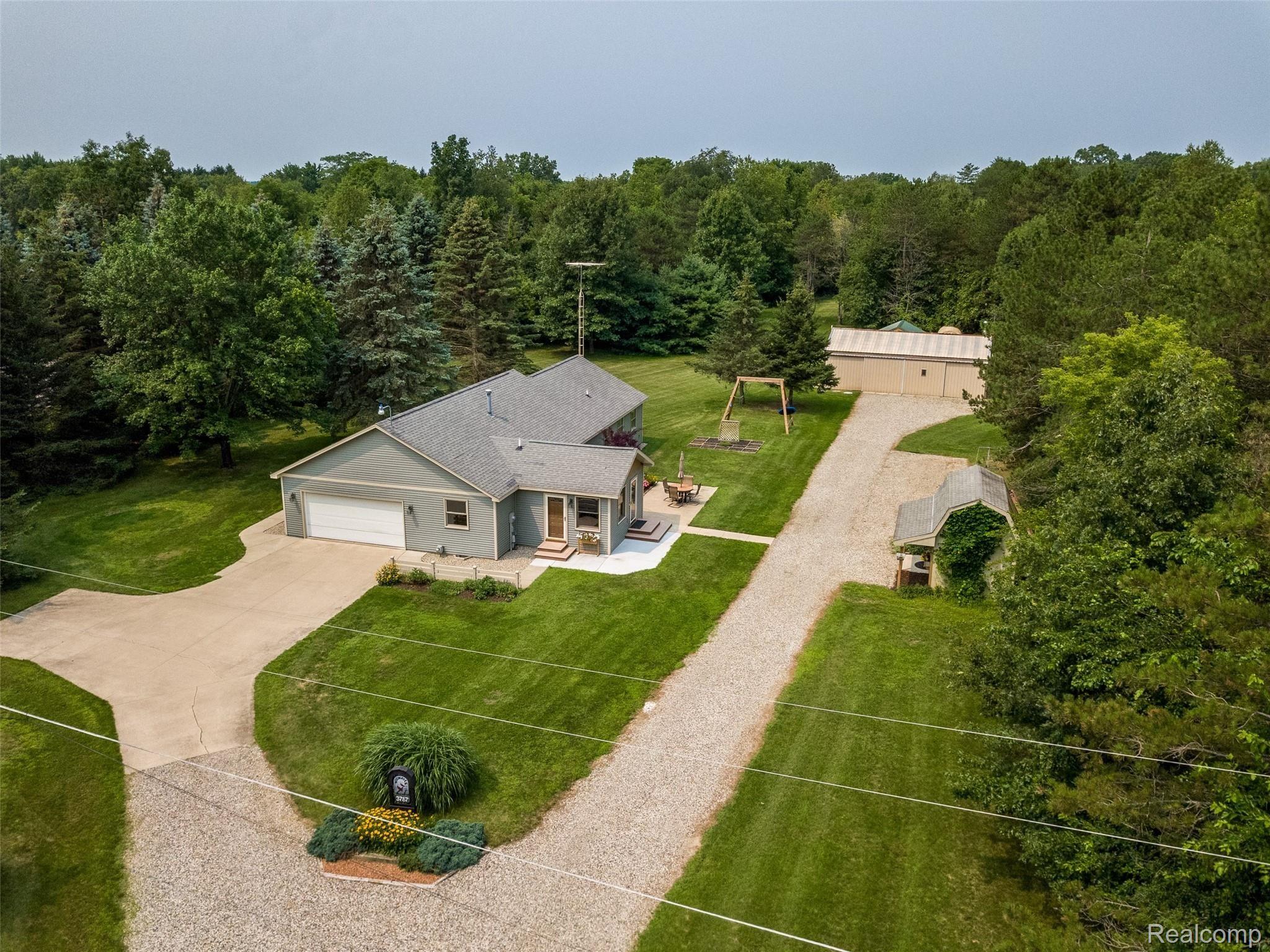 3787 Hooker Road Pinckney, MI 48169 - Photo 41 of 55 Drone4.jpg