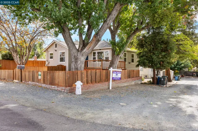 $799,000 | 2910 Almond Street, Martinez, CA 94553