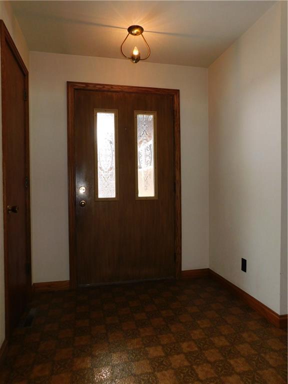 223 Tower Road Jamestown, PA 16134 - Photo 11 of 25 GUEST ENTRY