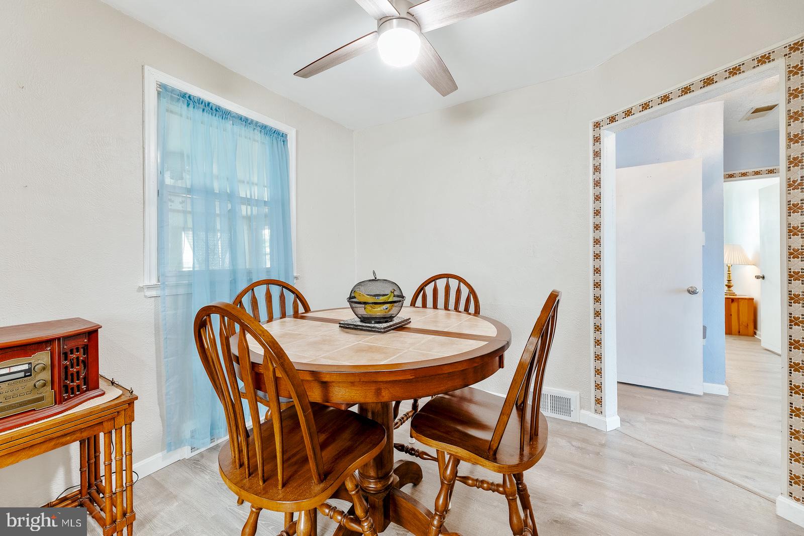3118 Welsh Road Philadelphia, PA 19136 - Photo 13 of 38 Cozy dining nook with natural light.
