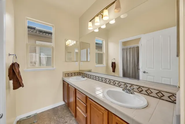 $935,000 | 1046 Smith Way, Folsom, CA 95630