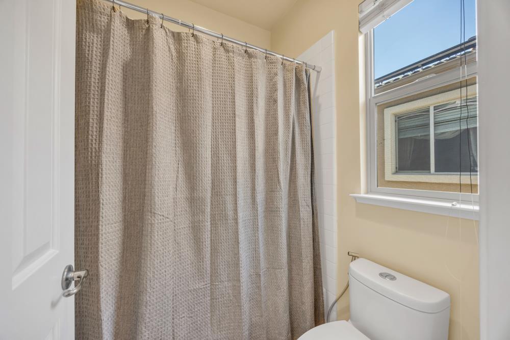 1046 Smith Way Folsom, CA 95630 - Photo 23 of 70