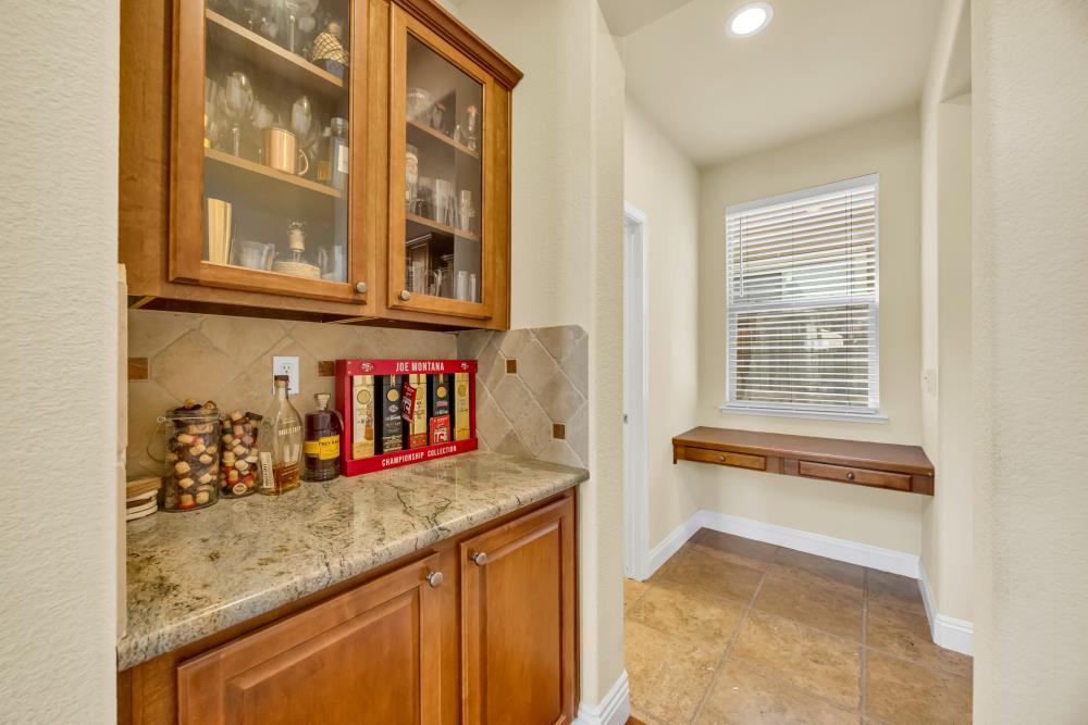 1046 Smith Way Folsom, CA 95630 - Photo 37 of 70