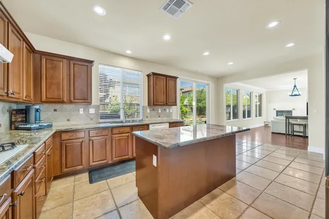 $935,000 | 1046 Smith Way, Folsom, CA 95630