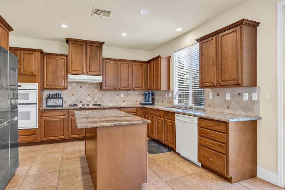 1046 Smith Way Folsom, CA 95630 - Photo 51 of 70