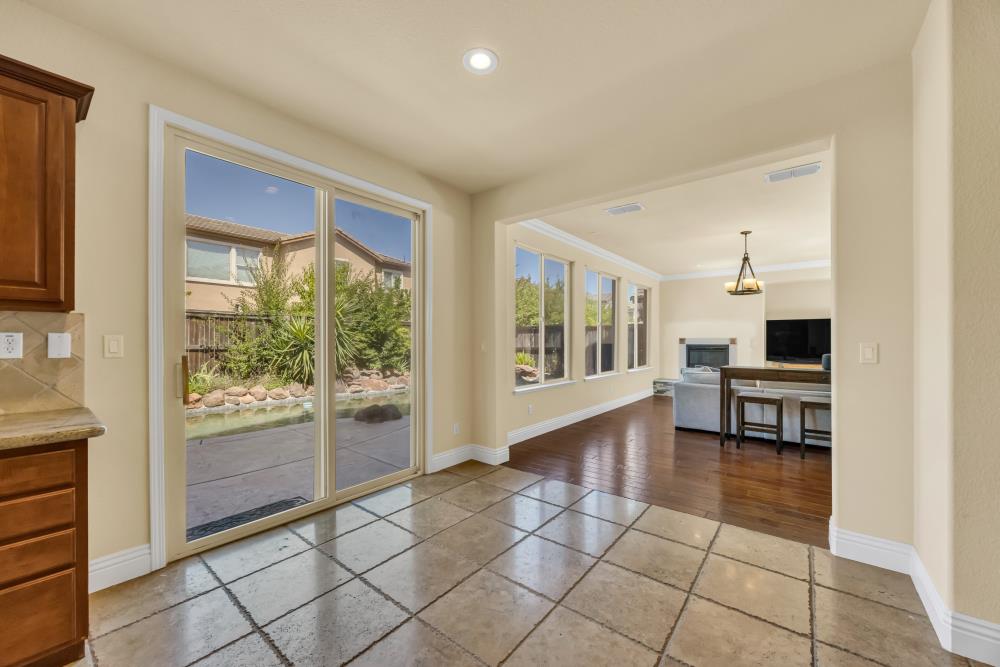 1046 Smith Way Folsom, CA 95630 - Photo 52 of 70