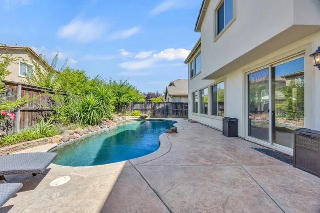 $935,000 | 1046 Smith Way, Folsom, CA 95630