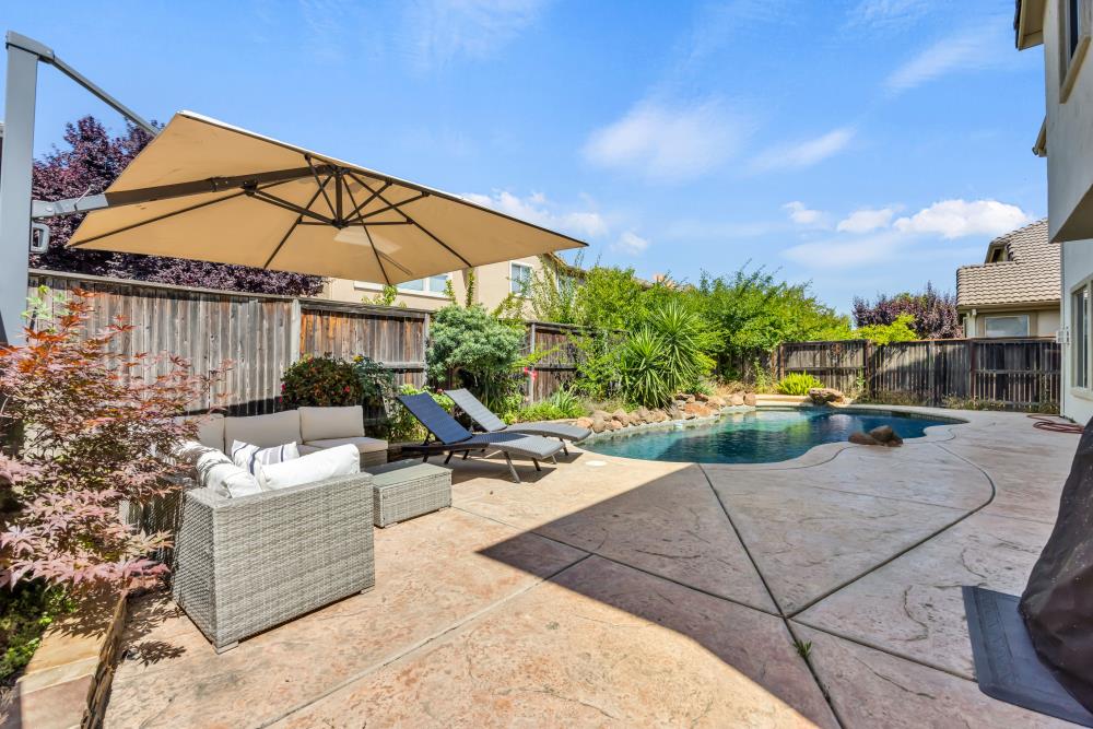 1046 Smith Way Folsom, CA 95630 - Photo 55 of 70