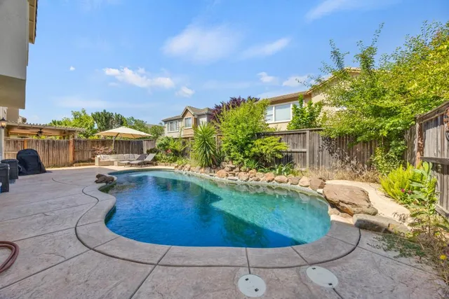 $935,000 | 1046 Smith Way, Folsom, CA 95630