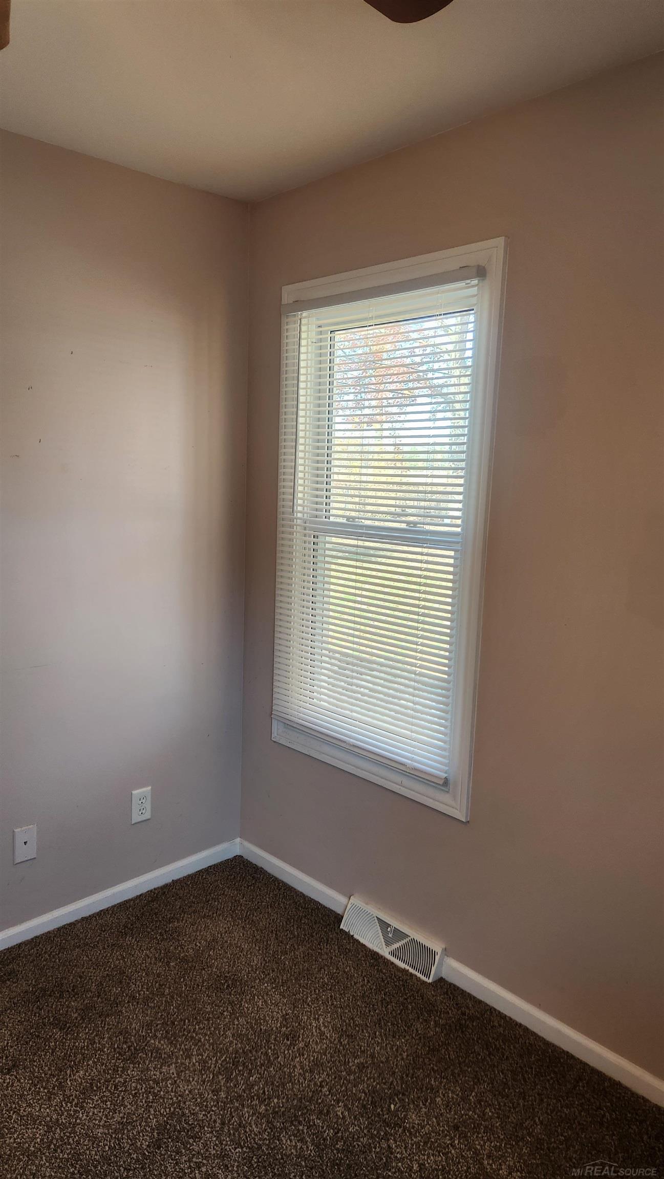 3744 Dykeman Street Fort Gratiot, MI 48059 - Photo 23 of 32 Gallery Image 23
