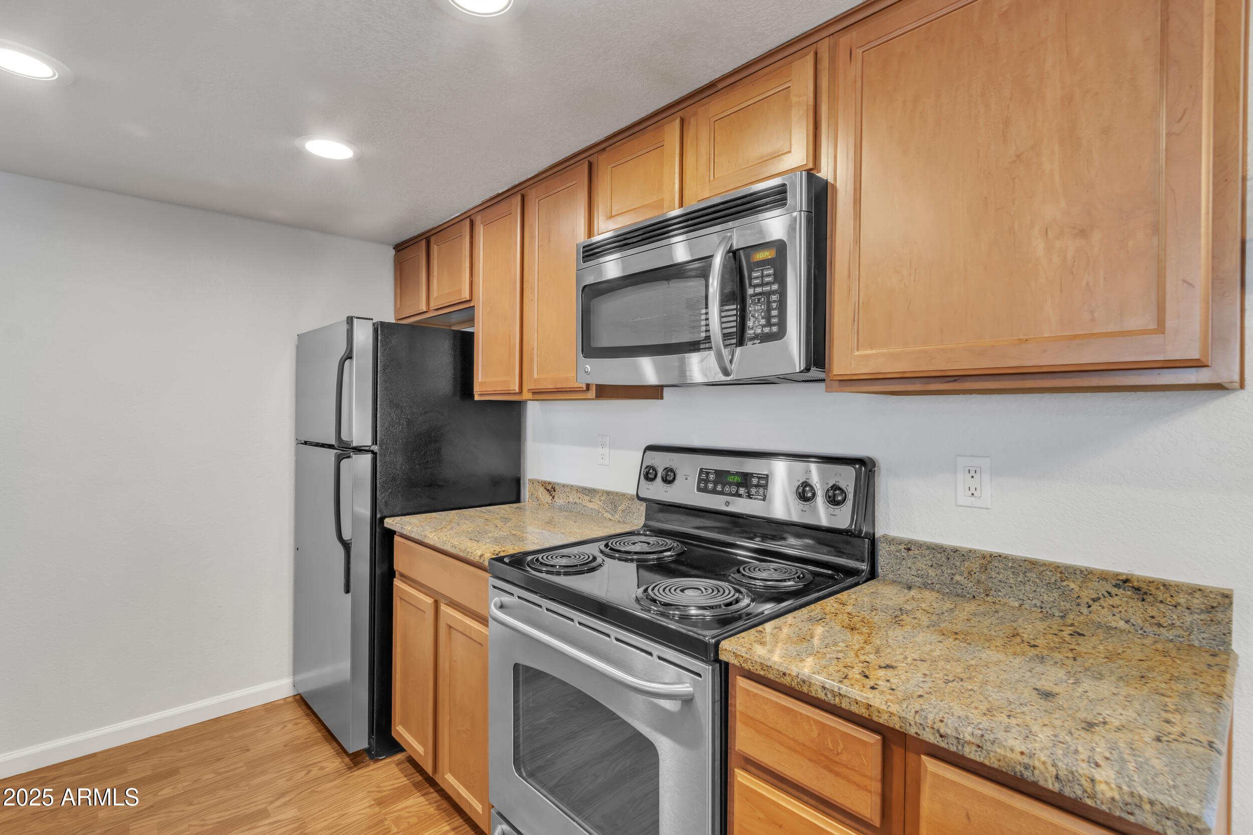1125 East Broadway Road, Unit 122 Tempe, AZ 85282 - Photo 12 of 27 Kitchen