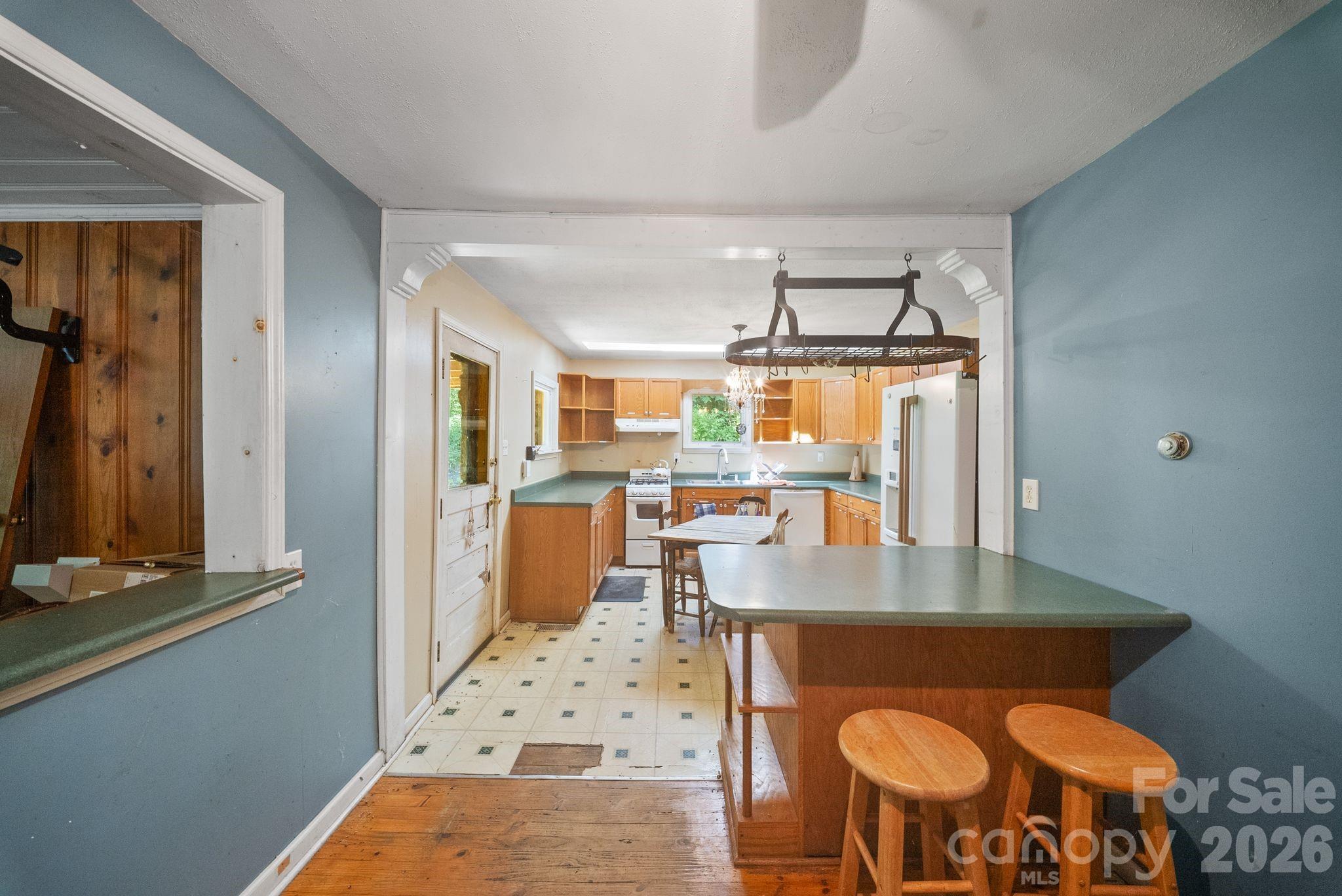 78 Green Oak Road Asheville, NC 28804 - Photo 6 of 26