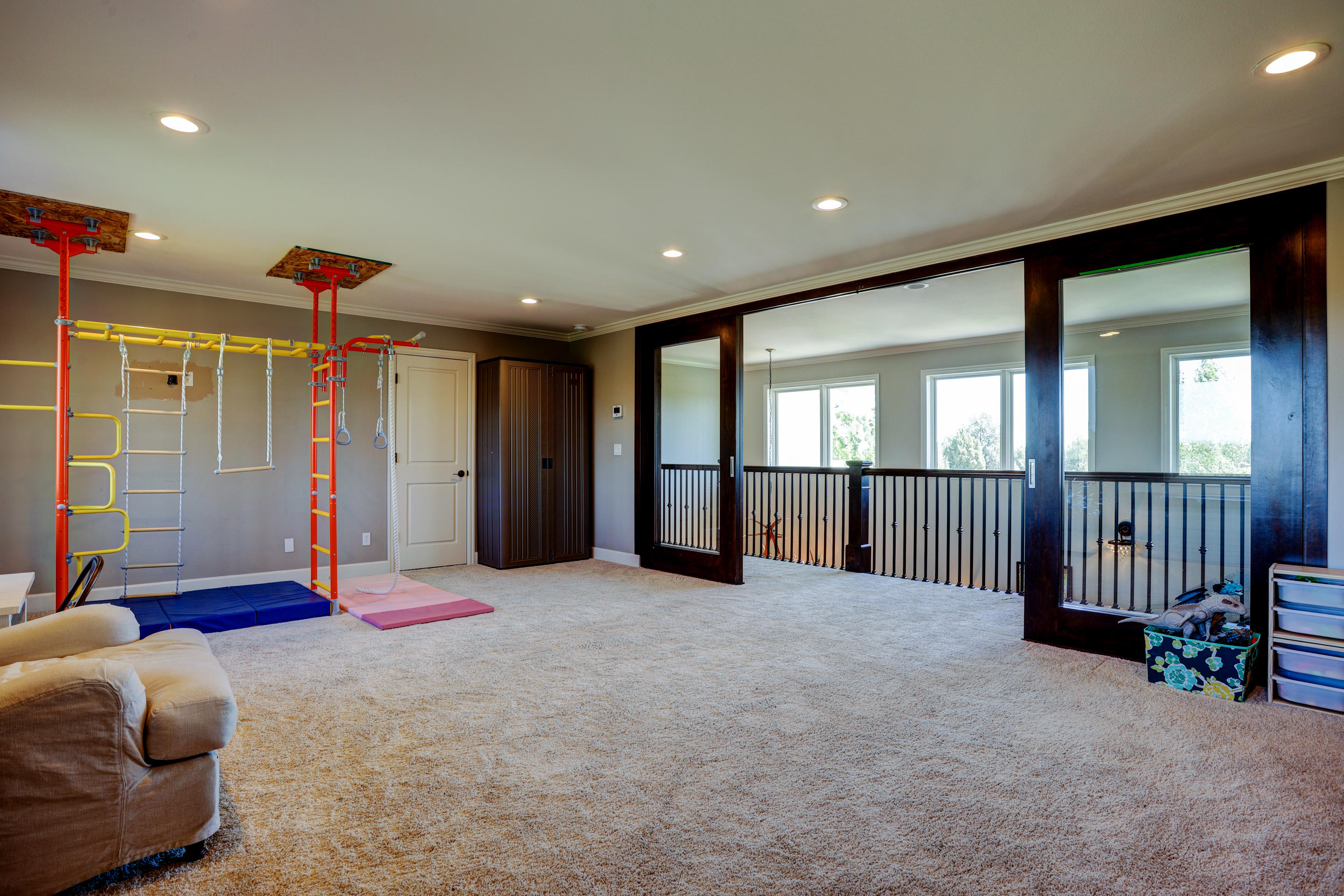 61415 Gosney Road Bend, OR 97702 - Photo 27 of 47 a view of an empty room with a window
