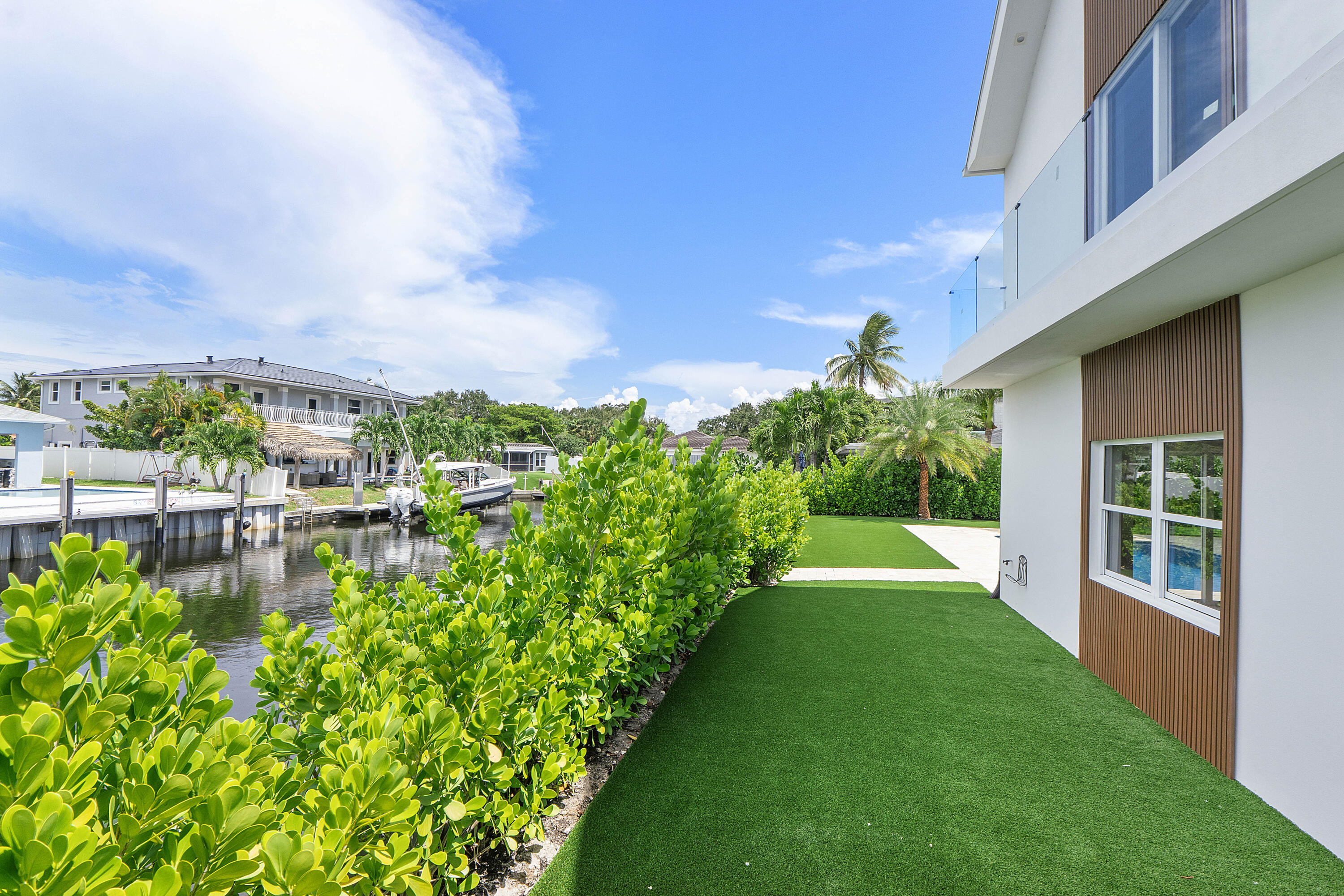 303 Southwest 14th Place Boca Raton, FL 33432 - Photo 27 of 38 303 Sw 14th Pl_079