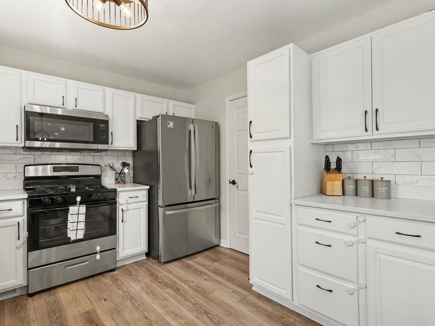2069 Wedgewood Circle Romeoville, IL 60446 - Photo 4 of 15