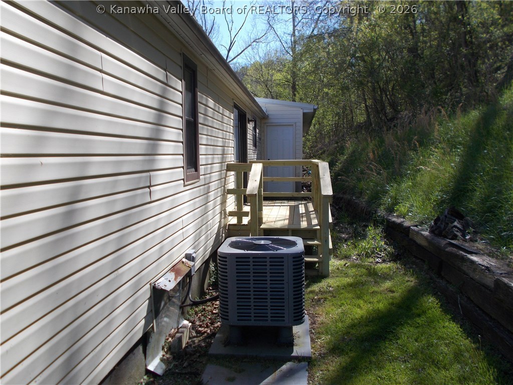 522 Bills Creek Road Winfield, WV 25213 - Photo 3 of 15 Gallery Image 3