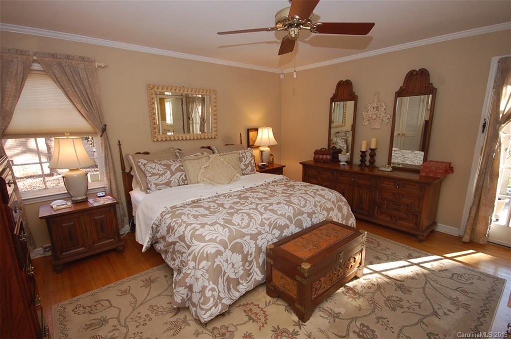 2632 Goneaway Road Charlotte, NC 28210 - Photo 14 of 27 Gallery Image 14