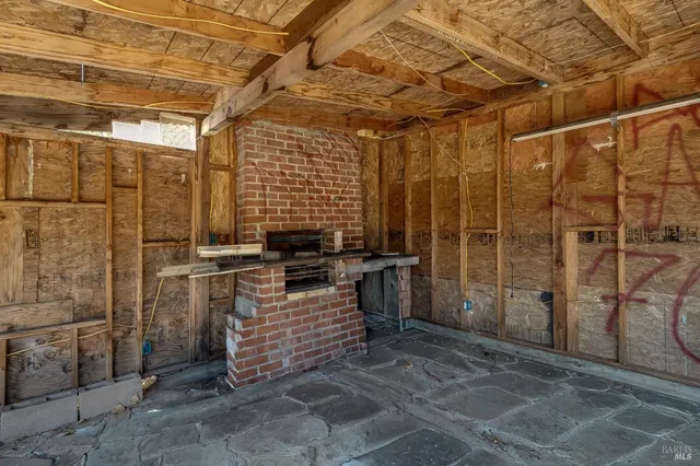 a view of utility room