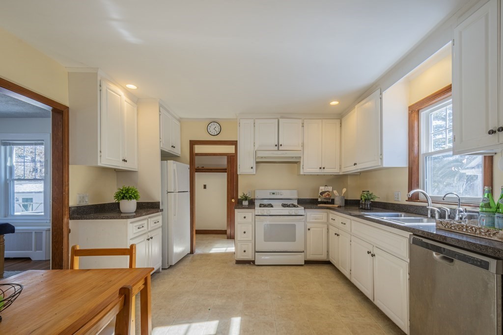 4 Spring Street Lexington, MA 02421 - Photo 20 of 42