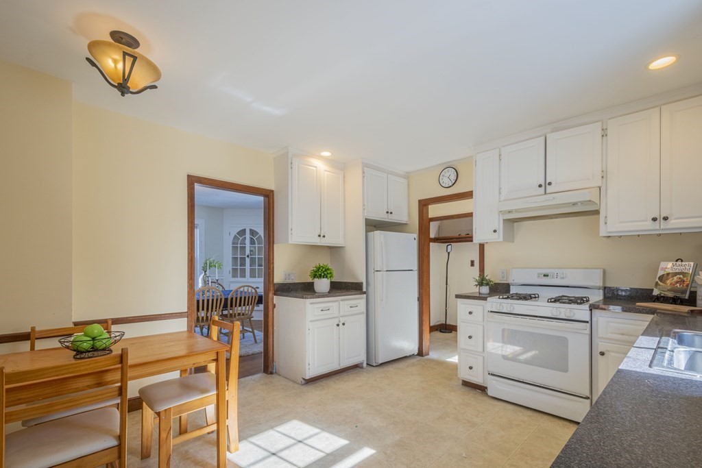 4 Spring Street Lexington, MA 02421 - Photo 21 of 42
