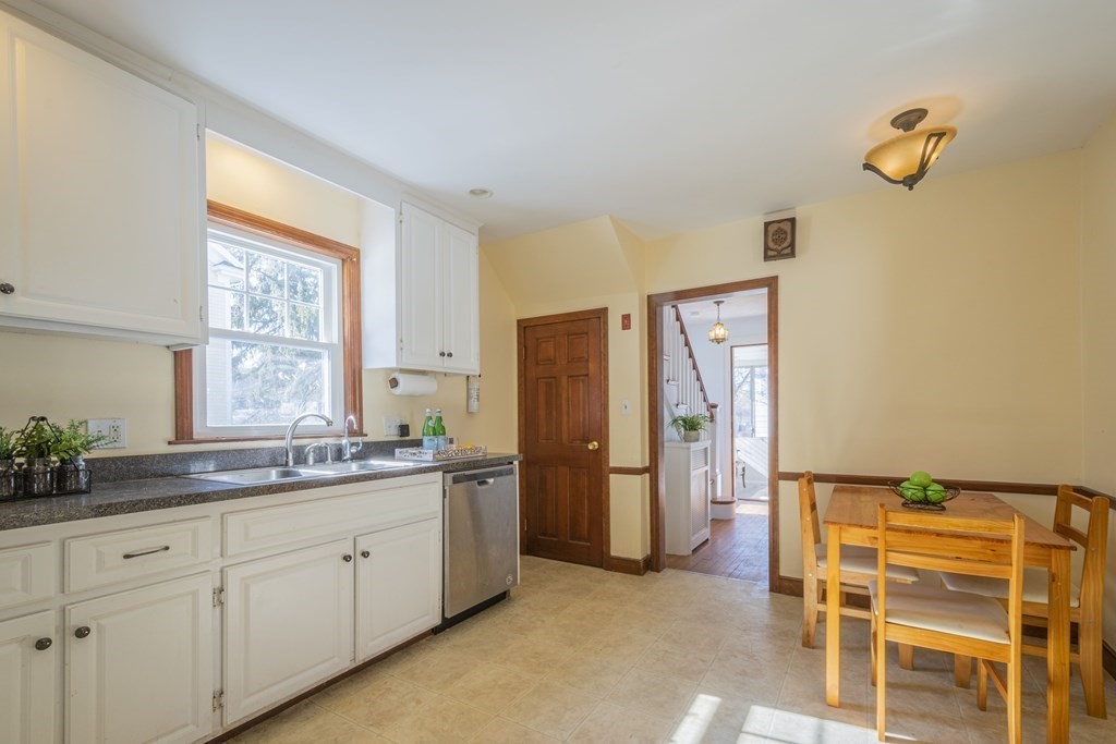 4 Spring Street Lexington, MA 02421 - Photo 23 of 42