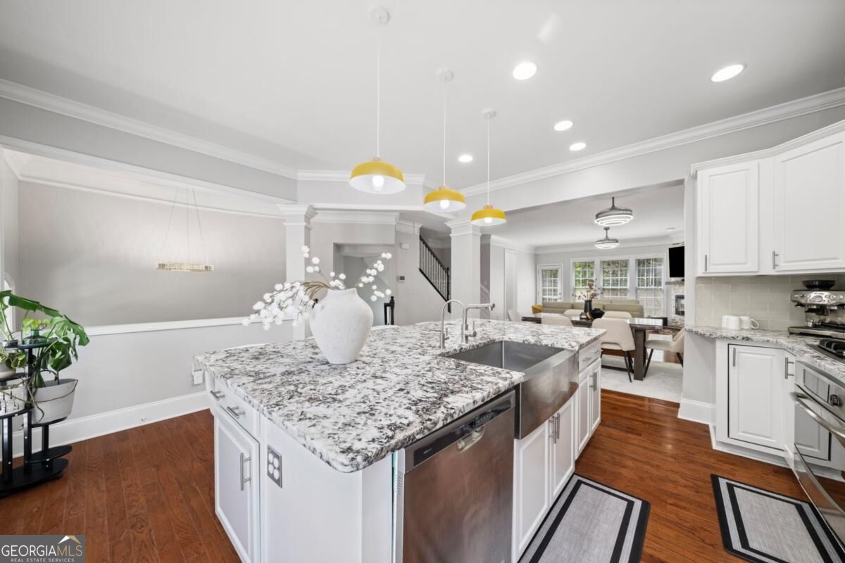 2872 Overlook Way, Unit 2872 Atlanta, GA 30324 - Photo 7 of 39 Gallery Image 7