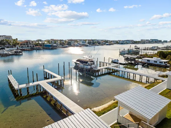 $4,650,000 | 714 Harbor Boulevard, Destin, FL 32541