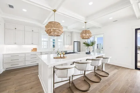 $4,650,000 | 714 Harbor Boulevard, Destin, FL 32541