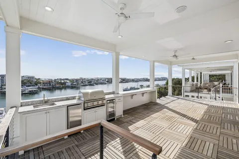 $4,650,000 | 714 Harbor Boulevard, Destin, FL 32541