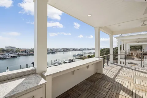 $4,650,000 | 714 Harbor Boulevard, Destin, FL 32541