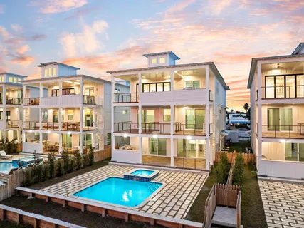 $4,650,000 | 714 Harbor Boulevard, Destin, FL 32541