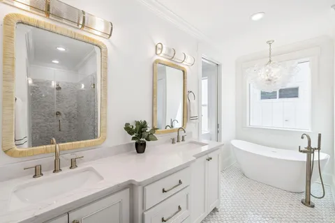 $4,650,000 | 714 Harbor Boulevard, Destin, FL 32541