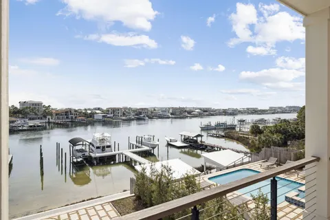 $4,650,000 | 714 Harbor Boulevard, Destin, FL 32541