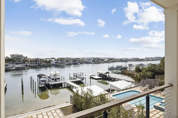 $4,650,000 | 714 Harbor Boulevard, Destin, FL 32541