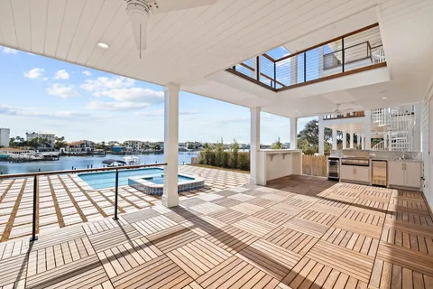 $4,650,000 | 714 Harbor Boulevard, Destin, FL 32541