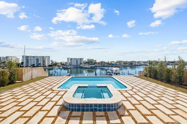 $4,650,000 | 714 Harbor Boulevard, Destin, FL 32541