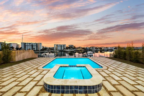$4,650,000 | 714 Harbor Boulevard, Destin, FL 32541